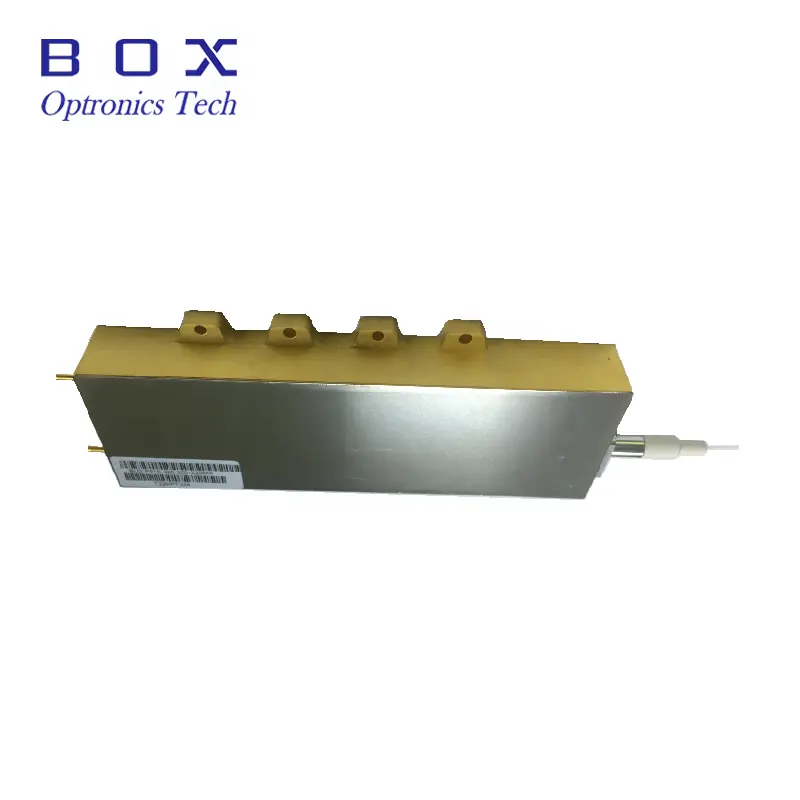 915nm 1000W Tinggi multimode semikonduktor digabungkan dioda laser untuk pengelasan laser